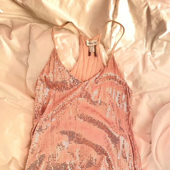 DYNAMITE Pink sequin camisole - Picture 2 of 3